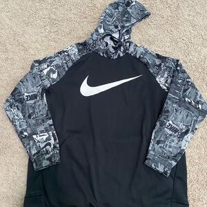 Nike men’s drifit sweatshirt